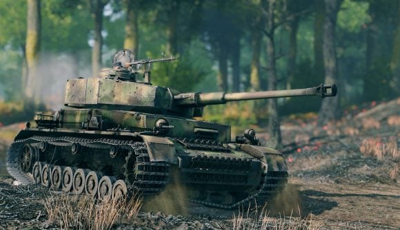 Free war games: Enlisted. Image shows a tank rolling past the forest.