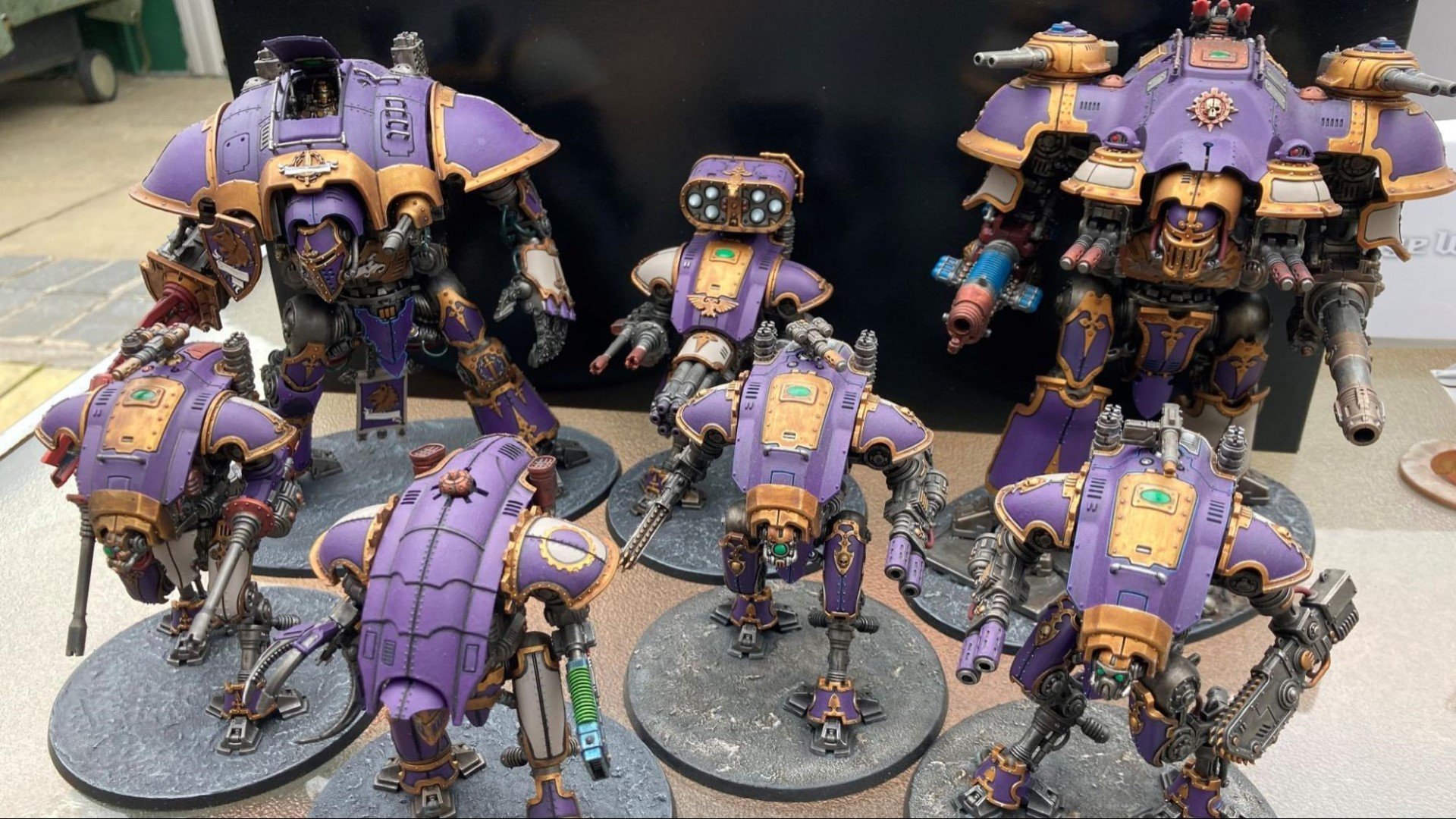 Warhammer 40k Imperial Knights army guide - Photo provided to the author by Alan Bailey showing an Imperial Knight lance painted in purple and gold