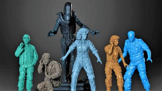 Alien: Fate of the Nostromo board game review - Sales photo showing the game's coloured plastic miniatures, representing members of the crew, and the xenomorph