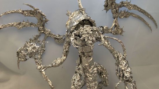 40k daemon foil sculpture - Photo by TheFoilGuy showing a foil sculpture of Vashtorr the Arkifane, a large daemon