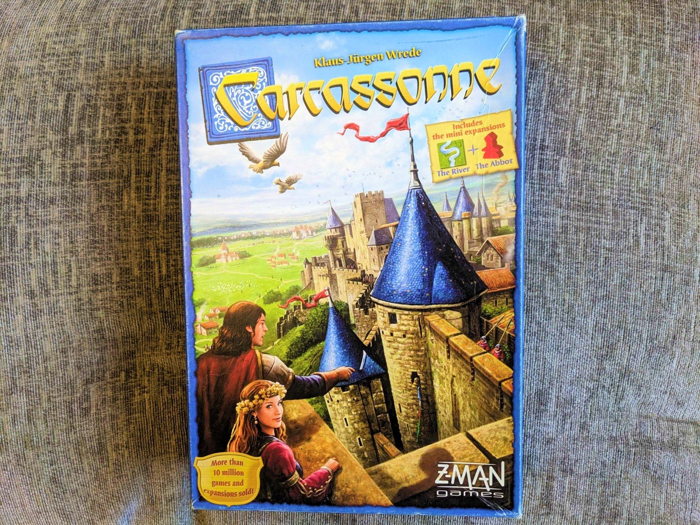 Carcassonne board game review - photo of board game box