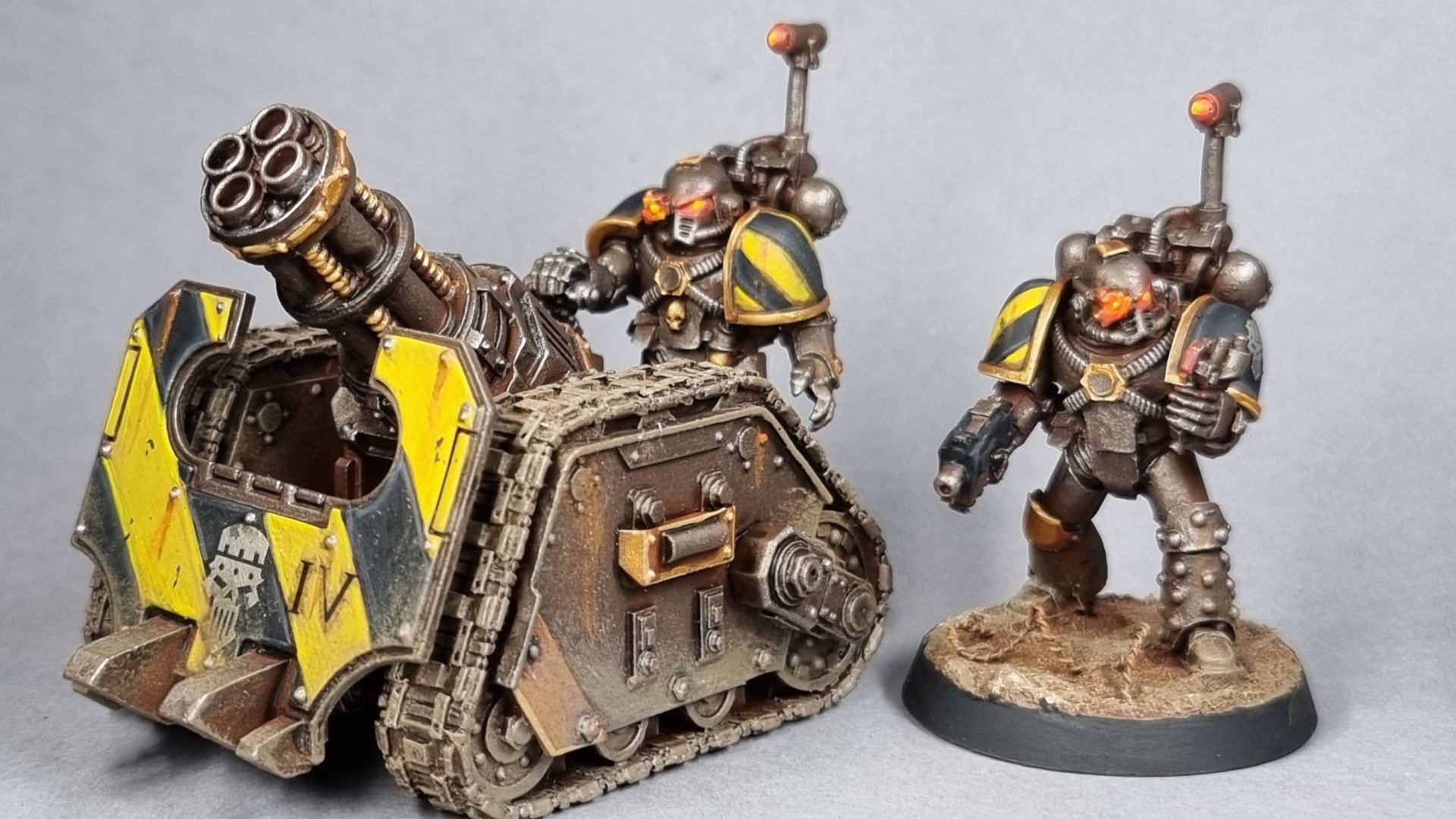 Iron Warriors quad mortar team, two silver armoured space marines with a self-propelled artillery piece - painted by Gonders