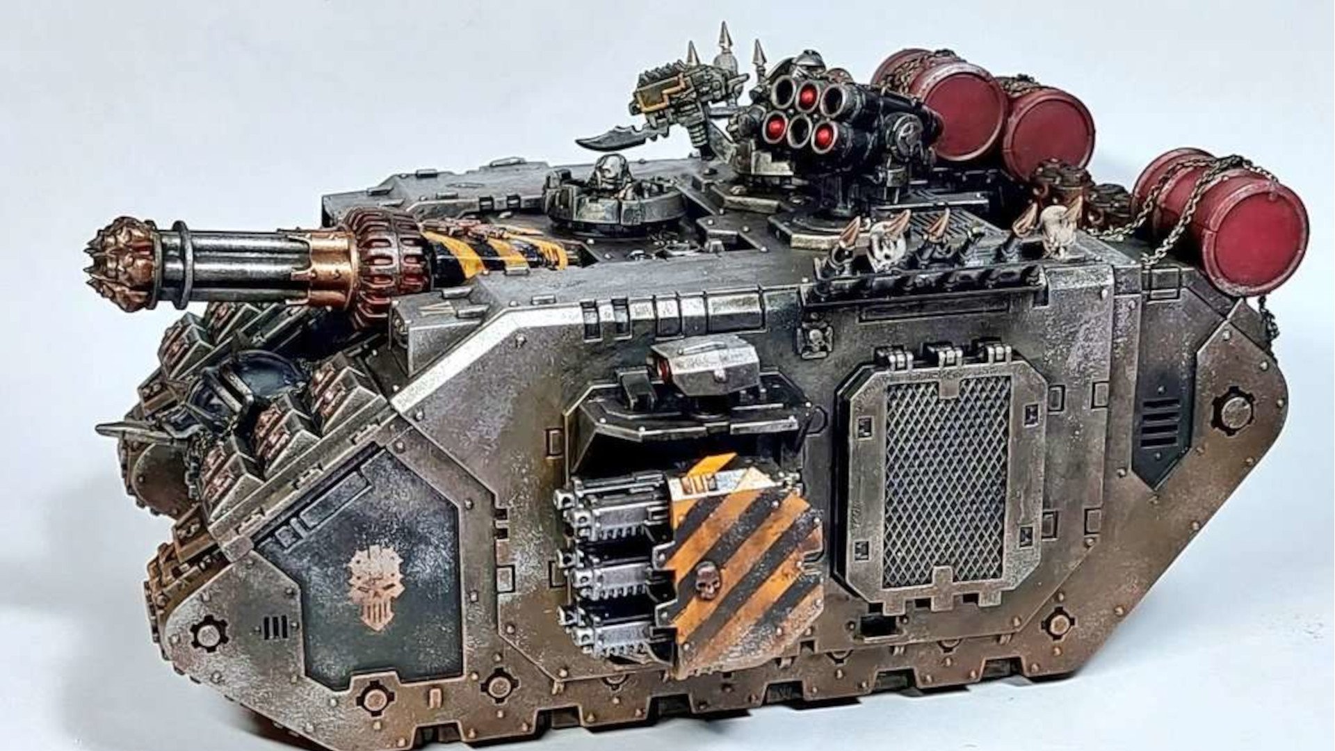 Iron Warriors land raider tank conversion by 40k Steve - an armoured assault vehicle, with additional guns and stowage