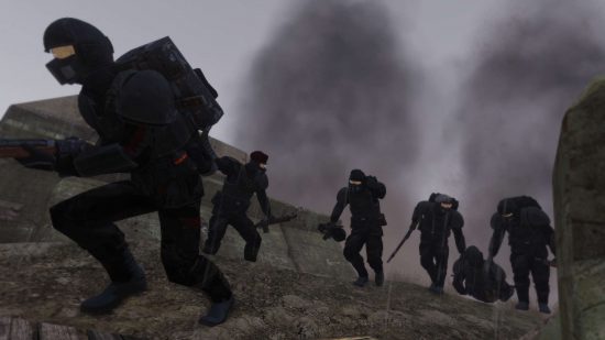 150th Brimlock Dragoons use Arma 3 mods to roleplay as Warhammer 40k guardsmen - screenshot of soldiers advancing into fire