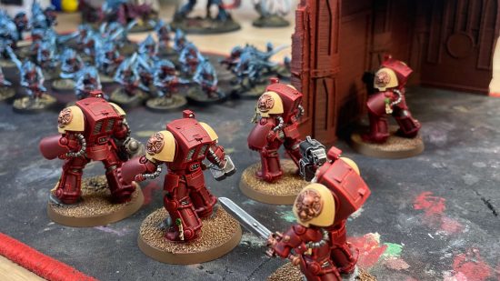 Warhammer 40k 10th edition rules exploits - one member of a terminator squad cannot see a 'gaunt squad, granting the 'gaunts cover against his squadmates, screenshot from Hellstorm Wargaming