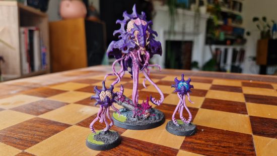 Warhammer 40k Leviathan Tyranids with Citadel Contrast Paints - Author photo showing the Leviathan Tyranids Neurotyrant model painted in purple