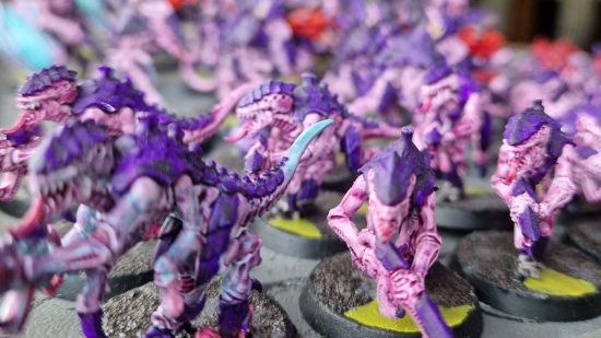 Warhammer 40k Leviathan Tyranids with Citadel Contrast Paints - Author photo showing the Leviathan Tyranids Termagants models painted purple, zoomed in close