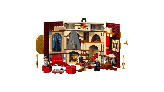 Best cheap Lego sets: Harry Potter Gryffindor House Banner set.