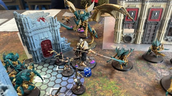 Warhammer 40k 10th edition vanguard tactics accelerator conversion course - screenshot of a game, Tyranids face off against Sisters of Battle
