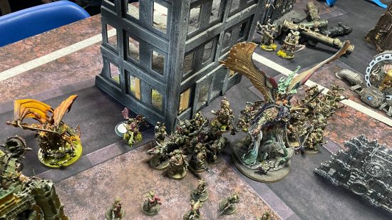 Warhammer 40k 10th edition vanguard tactics accelerator conversion course - Death Guard cluster in the lee of a building