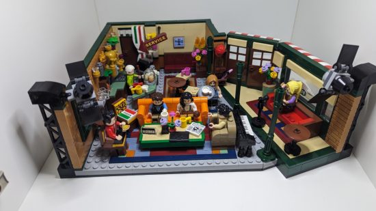  LEGO 21319 Ideas Central Perk : Toys & Games