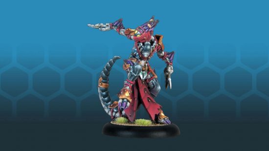 Model from the Warhammer rival Warmachine - the Shadowflame Shard Warlock Shyss, a slender, lizard-like humanoid wearing robes and a mask