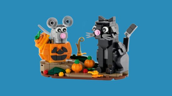 Best Lego horror sets: the Halloween Cat and Mouse.