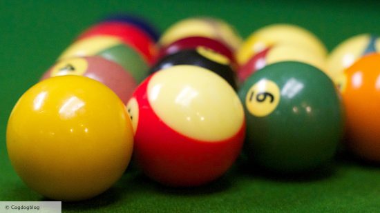 How to play pool - photo of set up pool balls
