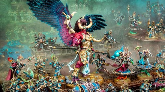 Warhammer 40k primarchs guide - Games Workshop image showing the new model of the daemon primarch Magnus, among Thousand Sons warriors