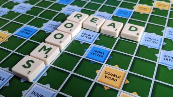 Scrabble rules - the words 'read' and 'rooms' on a Scrabble board
