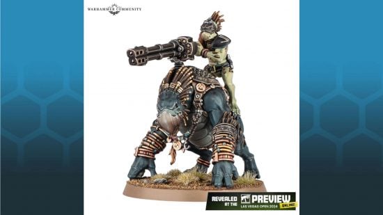 Tau Empire Krootox Rider - an avian alien with quills and a beak manning a large gun from the back of an even larger avian alian with a gorilla-like posture
