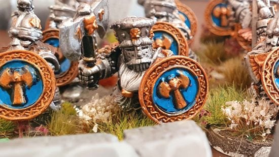 Warhammer the Old World Dwarf Ironbreake champion in form-covering full plate mail