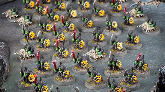 Warhammer Night Goblins The Old World guide - Games Workshop image showing the Night Goblins Mob models fully painted