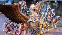 Warhammer the Old World Empire Griffon, a huge feathered warbeast ridden by a hammer-wielding hero