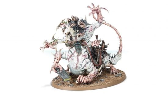 Warhammer the Old World Skaven Hellpit Abomination, a huge monster combining parts of multiple rat creatures and mechanical components