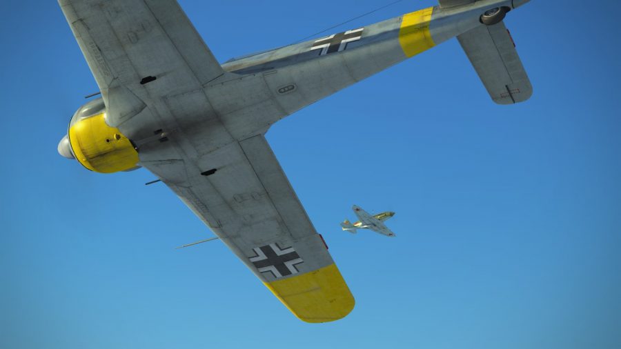 A German plane flying across the sky in IL-2 Sturmovik