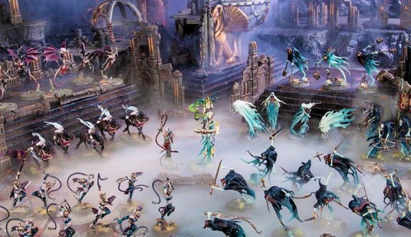 Warhammer Age of Sigmar Arena of Shades Battlebox pre-order: An army of ghostly Nighthaunt fighting the winged, whip-wielding Daughters of Khaine.